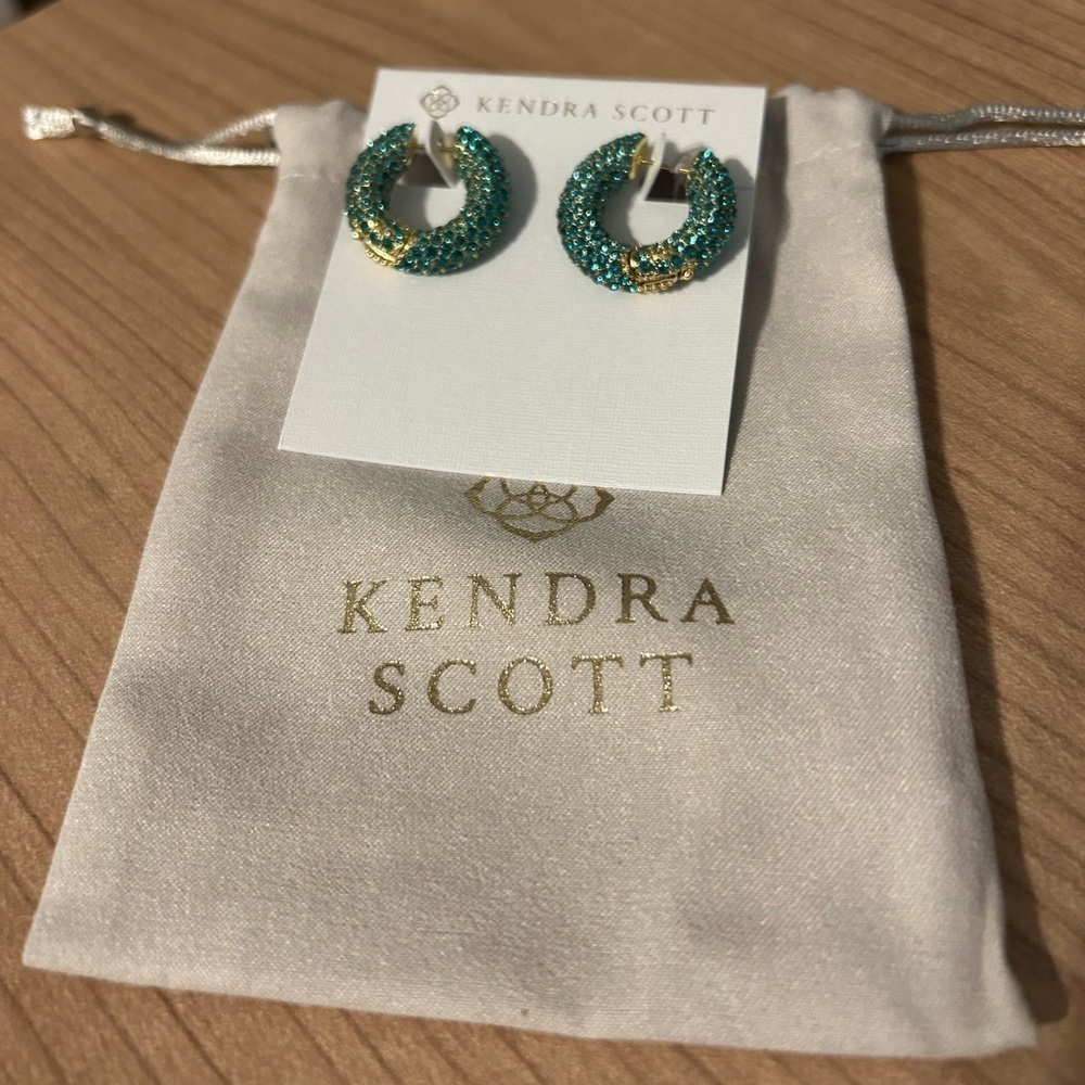 Kendra Scott Mikki Gold Pave Hoop Earrings in Green Crystal NWT